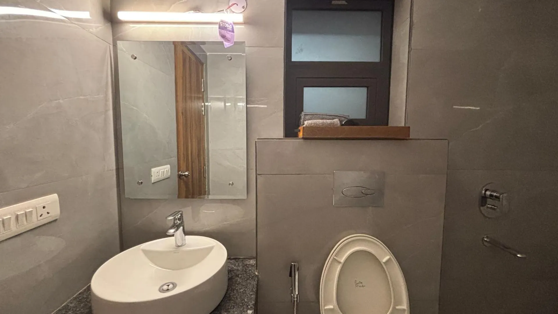 Housr 1Rk & 1Bhk Apartment Sector 28 Near Galleria Market غورغاون الهند