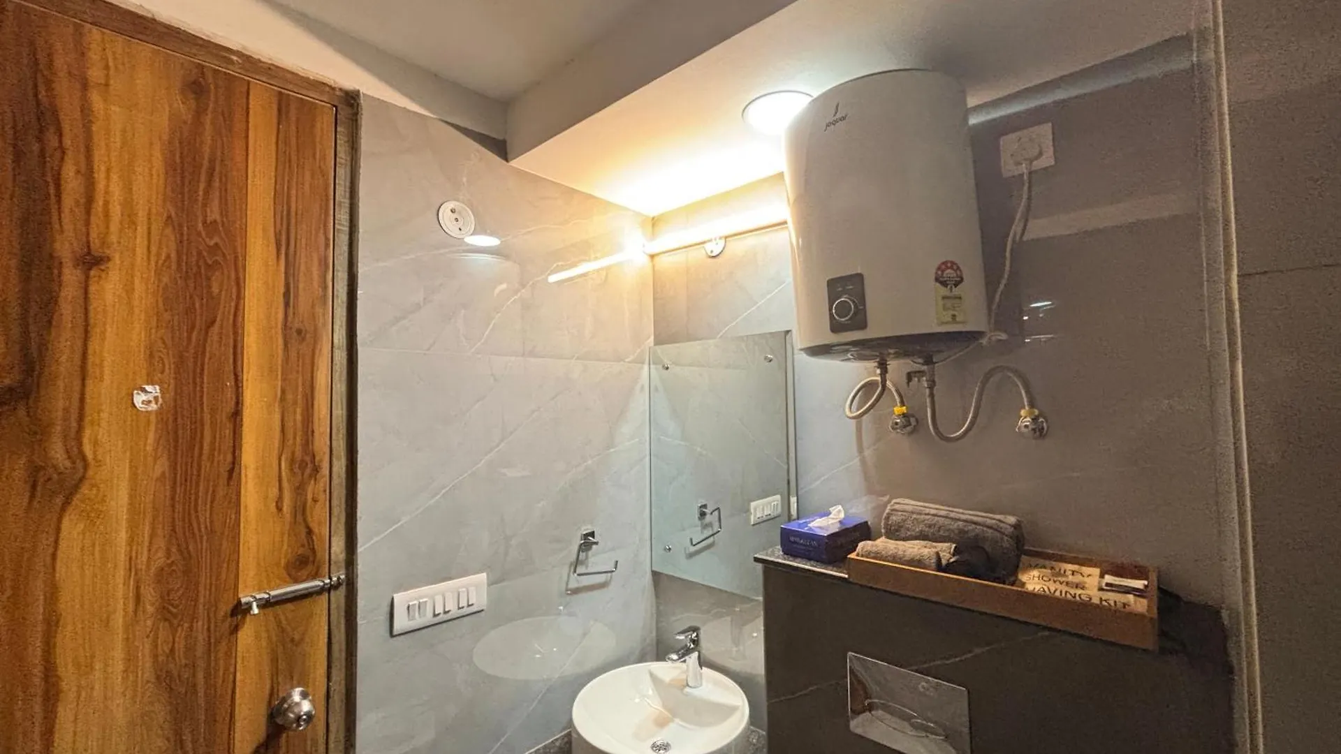 Housr 1Rk & 1Bhk Apartment Sector 28 Near Galleria Market غورغاون فندق
