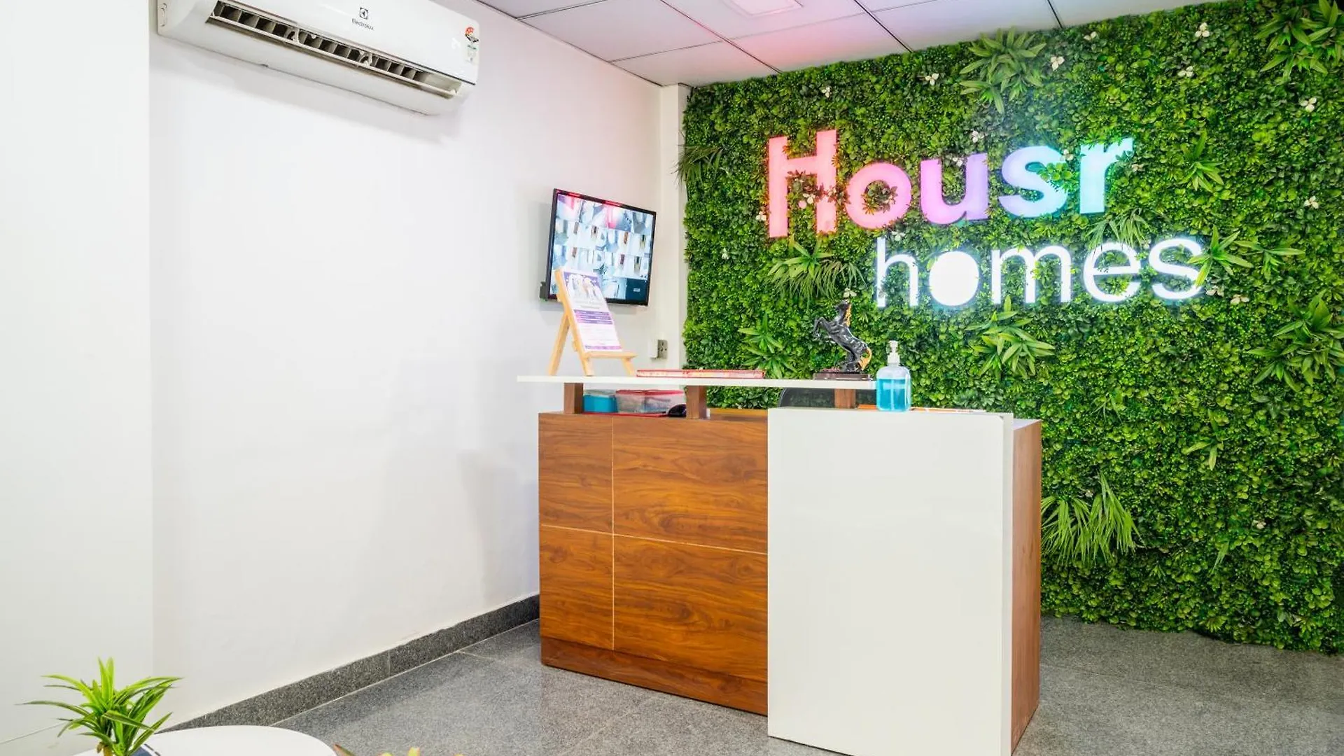 Housr 1Rk & 1Bhk Apartment Sector 28 Near Galleria Market غورغاون فندق